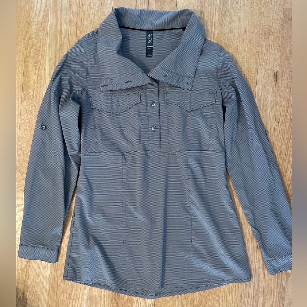 Mountain Hardware tunic top Size: S